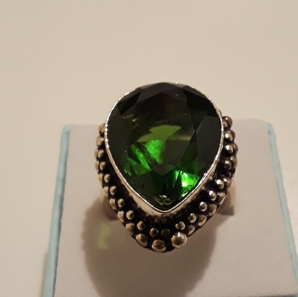 Jewelry - Peridot gemstone pear-shaped ring size 8 Jewelry - Peridot gemstone pear-shaped ring size 8